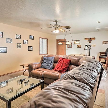 Munds Park Cabin With Fire Pit And Wraparound Porch! 외부 사진