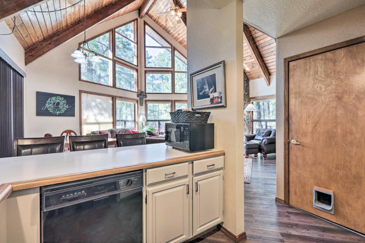 Munds Park Cabin With Fire Pit And Wraparound Porch! 외부 사진