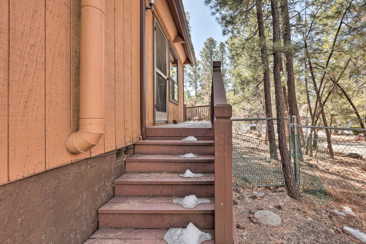 Munds Park Cabin With Fire Pit And Wraparound Porch! 외부 사진